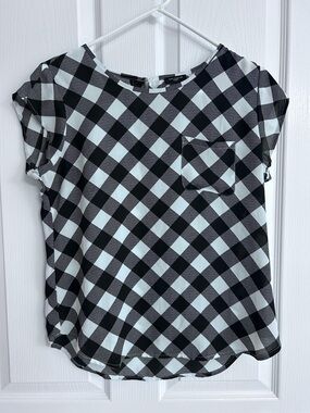 Ann Taylor Black and White Gingham Short Sleeve Blouse